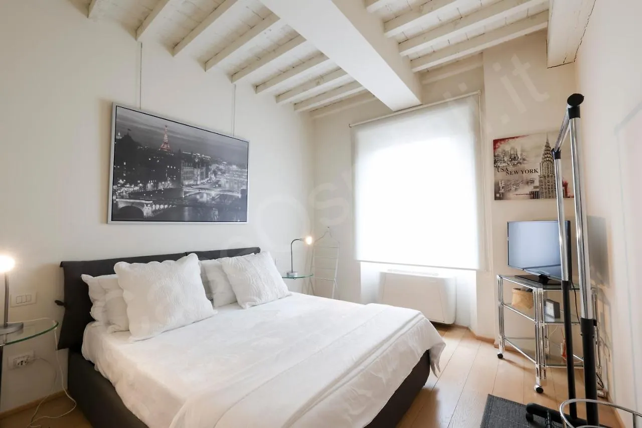 Caseospitali - Maison Dolcevita Elegante Bilocale A Due Passi Dall'Arno Florence 0*,  Italy
